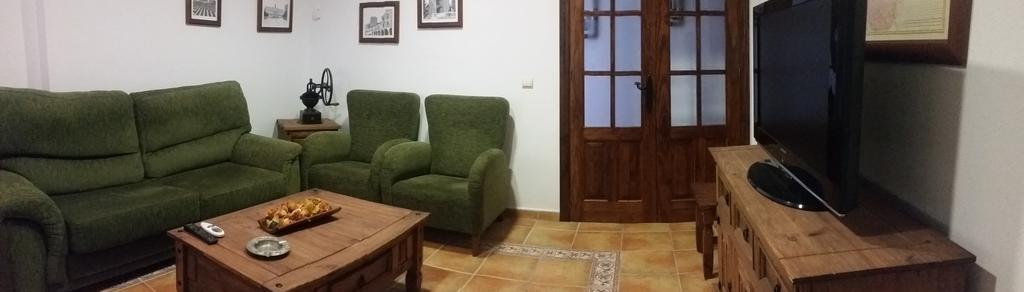 Hostal Rural La Casa Verde Cheles Kültér fotó